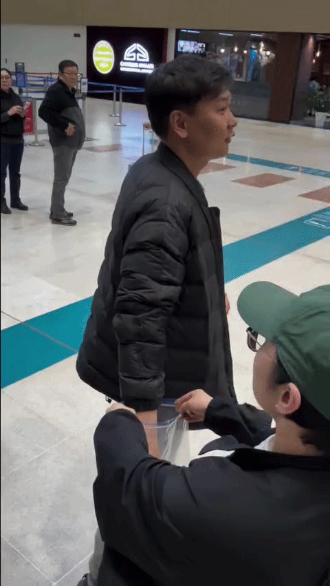 1e4ca692bbcf8bfe38ffd46d6c0033e8_1781066551_6734.gif